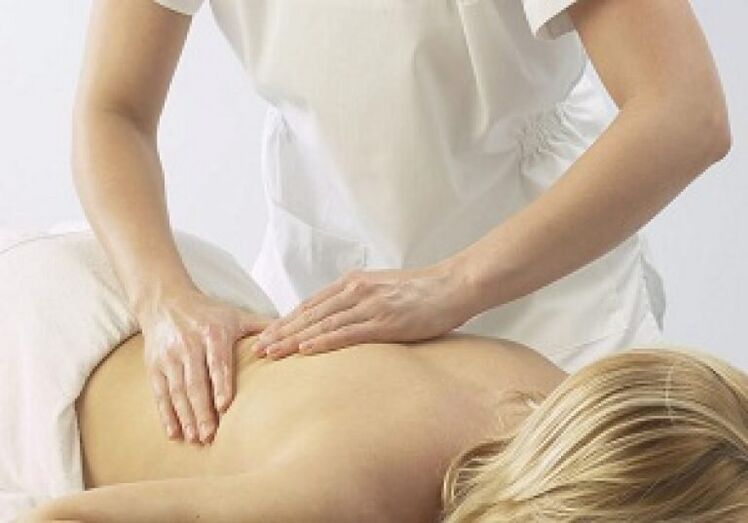 Masaxes para aliviar os espasmos e relaxar os músculos con osteocondrose torácica